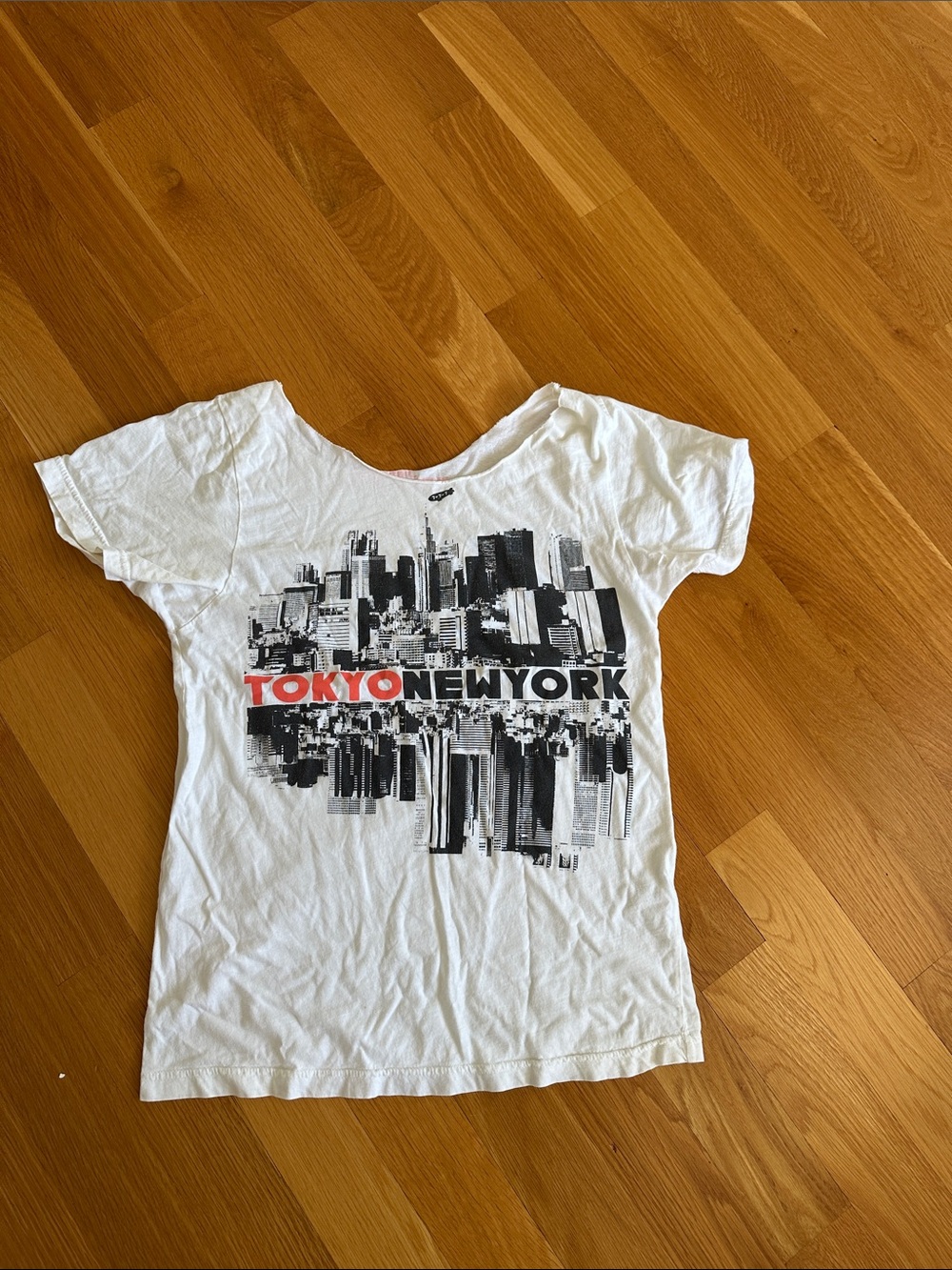 White Graphic 'Tokyo New York' Women’s Tee